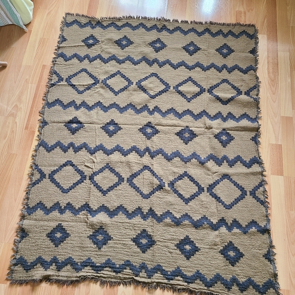 Aritzia Wilfred Diamond Mosaic Blanket Scarf - Picture 5 of 6